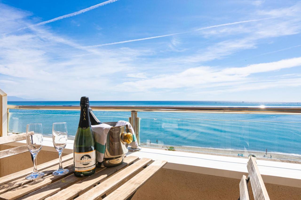 Apartamento El Velero Primera Linea Playa Lejlighed Torremolinos Eksteriør billede